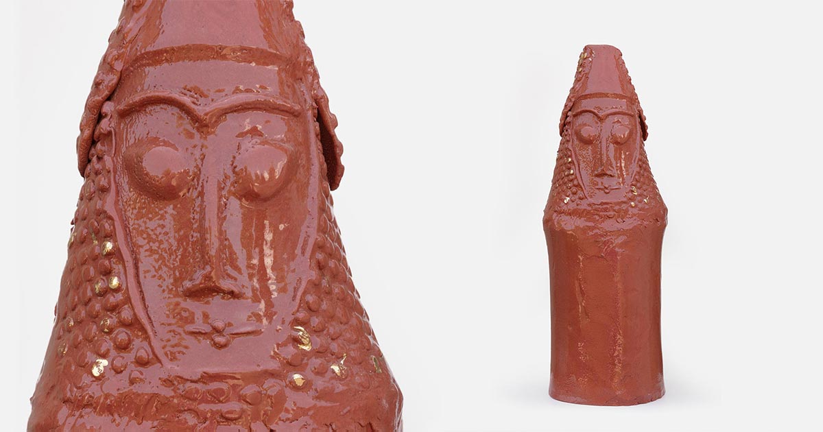 Giorgio Crisafi, Abitante in Terra II, ceramic column with layered relief and luster glaze, full view and detail